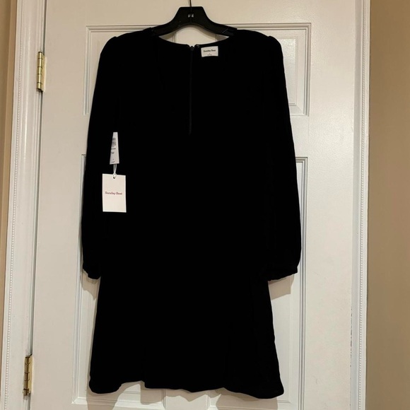 ARITZIA SUNDAY BEST BLACK GRAYSON DRESS SIZE 4 - Picture 2 of 5